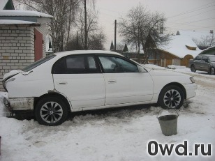 Битый автомобиль Toyota Carina E